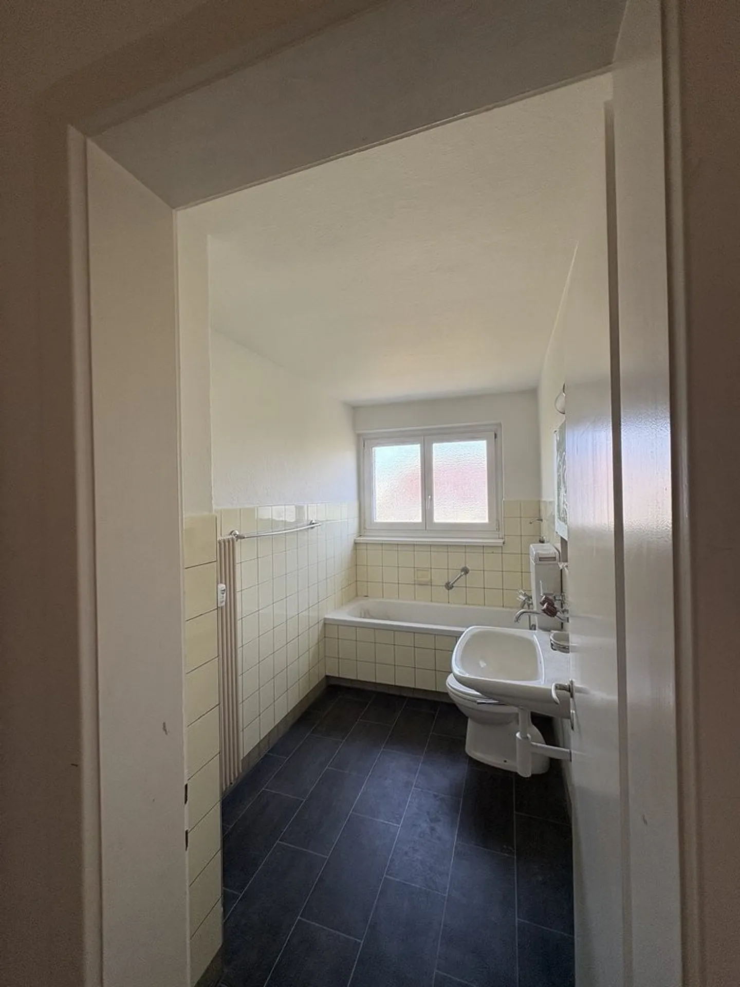 Quiet 3-room apartment in Rheinfelden - Photo 7 of 8