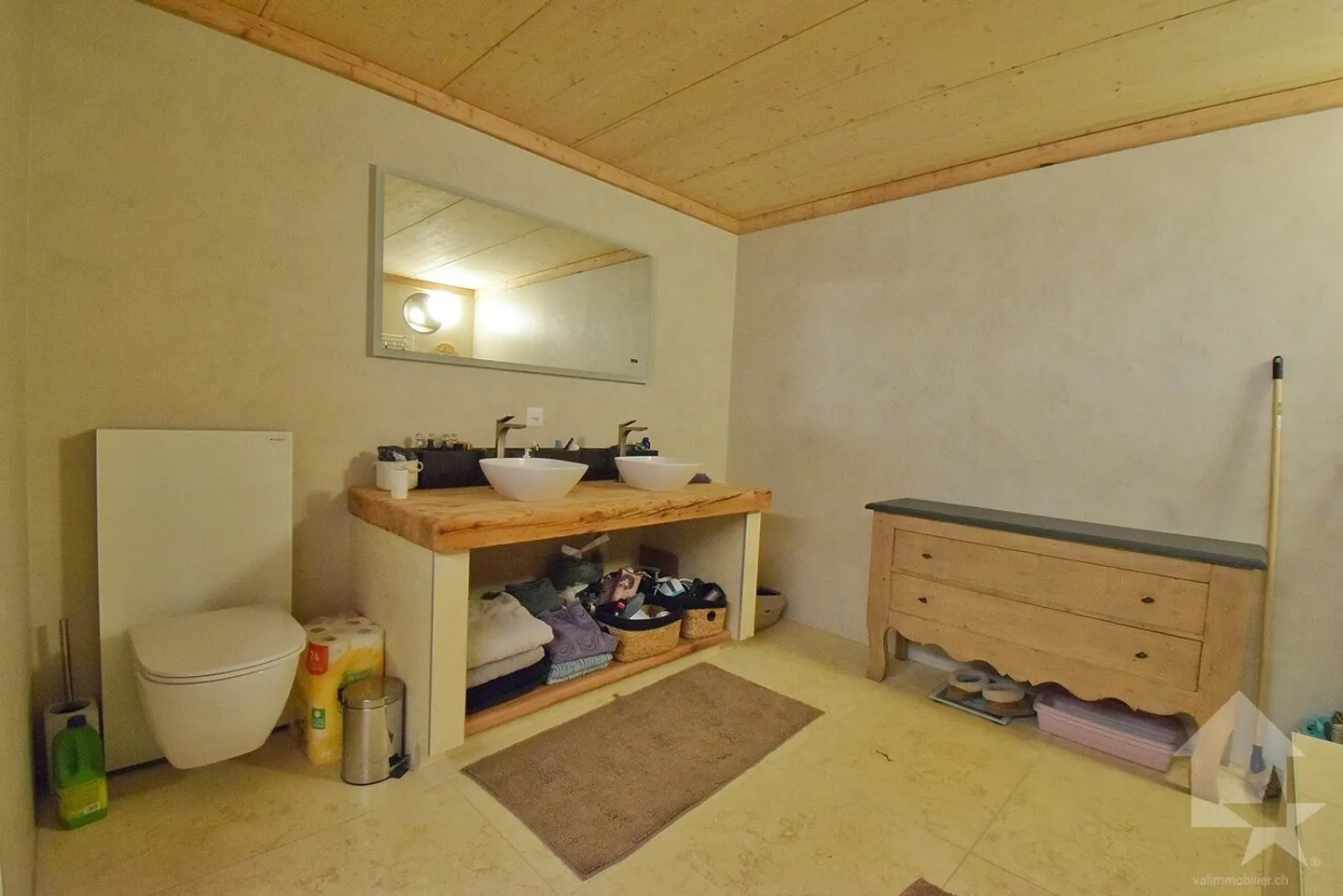 Chalet spacieux rénové avec terrasse - Photo 14 sur 19