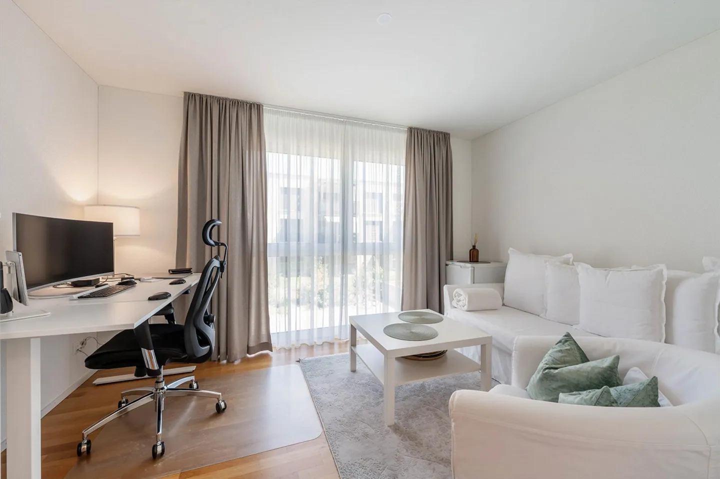 In una zona residenziale privilegiata - tranquilla e nel cuore dell'azione - Foto 6 di 13