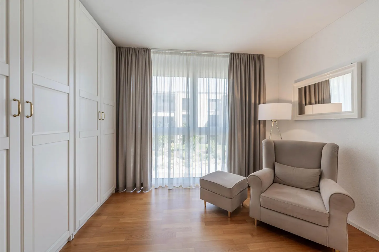 In una zona residenziale privilegiata - tranquilla e nel cuore dell'azione - Foto 8 di 13