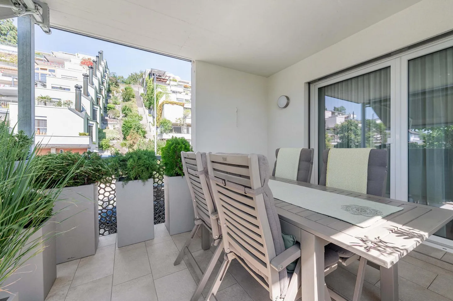 In una zona residenziale privilegiata - tranquilla e nel cuore dell'azione - Foto 11 di 13