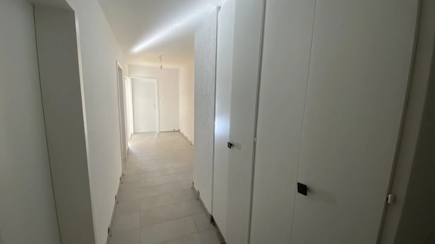 Renovated Apartment Near City - Photo 9 of 11