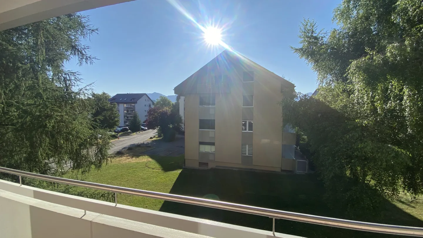 Renovated Apartment Near City - Photo 11 of 11