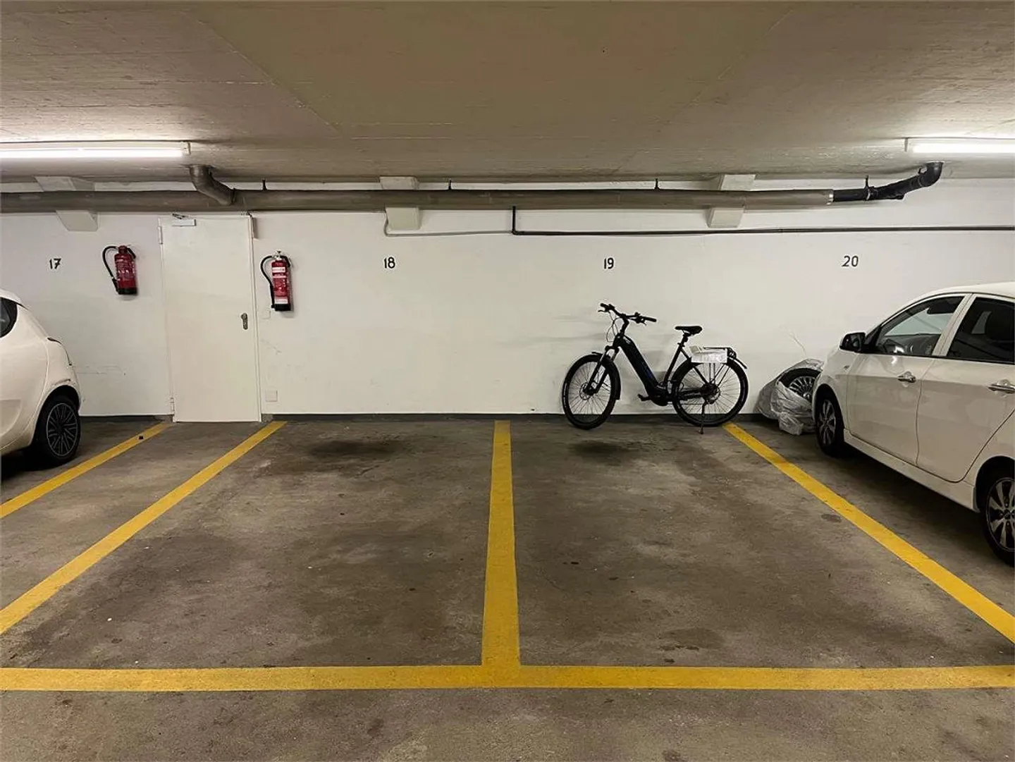 LUGANO: APPARTAMENTO LUMINOSO DI 4,5 LOCALI DA RISTRUTTURARE NEL CENTRO CITTADINO - Foto 10 di 11