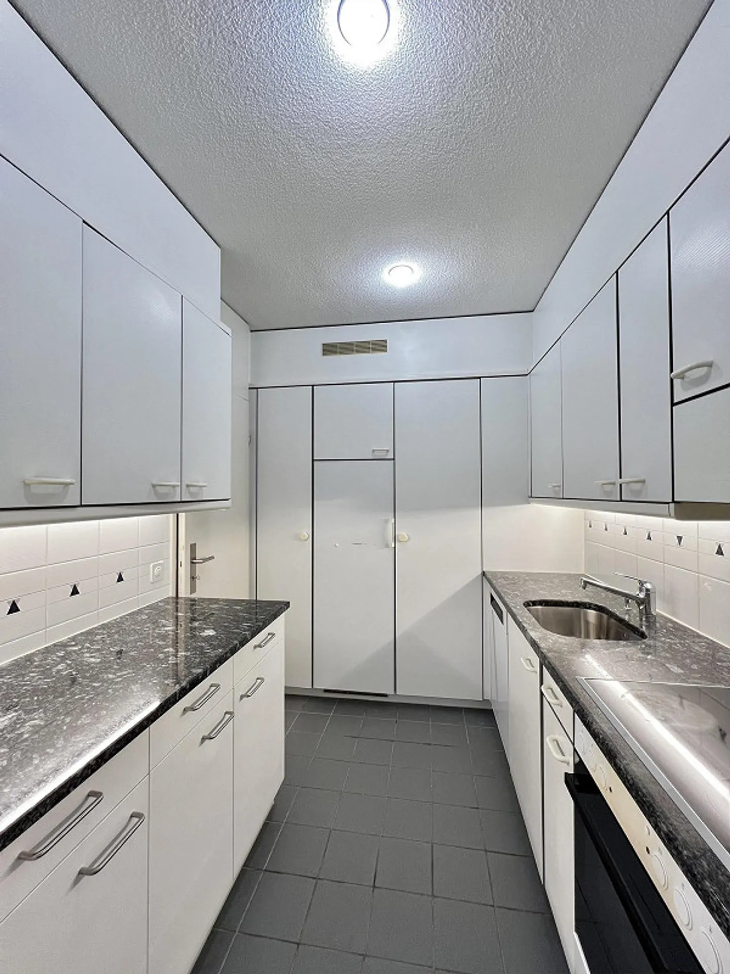 Affascinante appartamento maisonette in posizione centrale a Berna - Foto 4 di 11