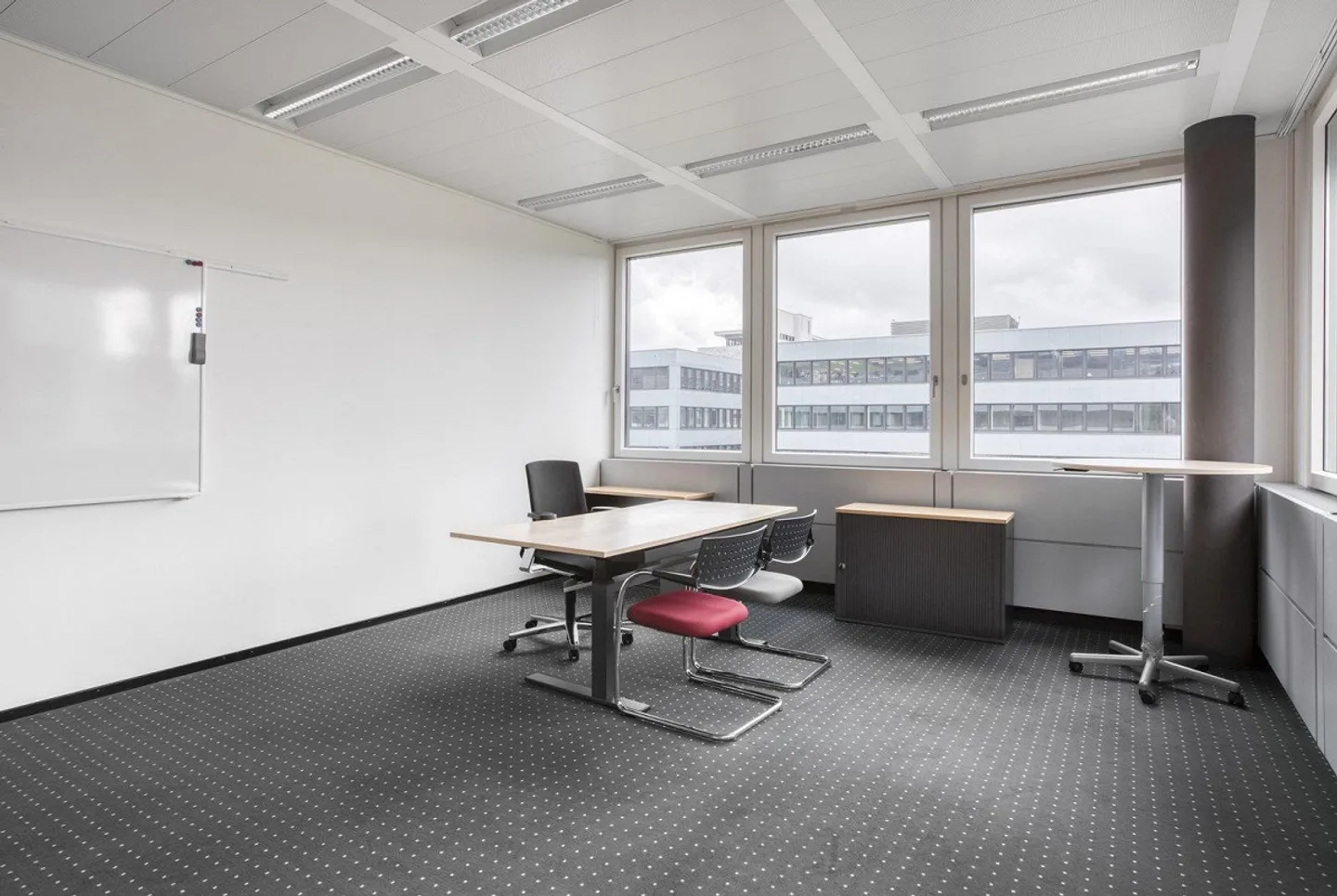 Working in Regus Dammstrasse or worldwide - Photo 3 of 7