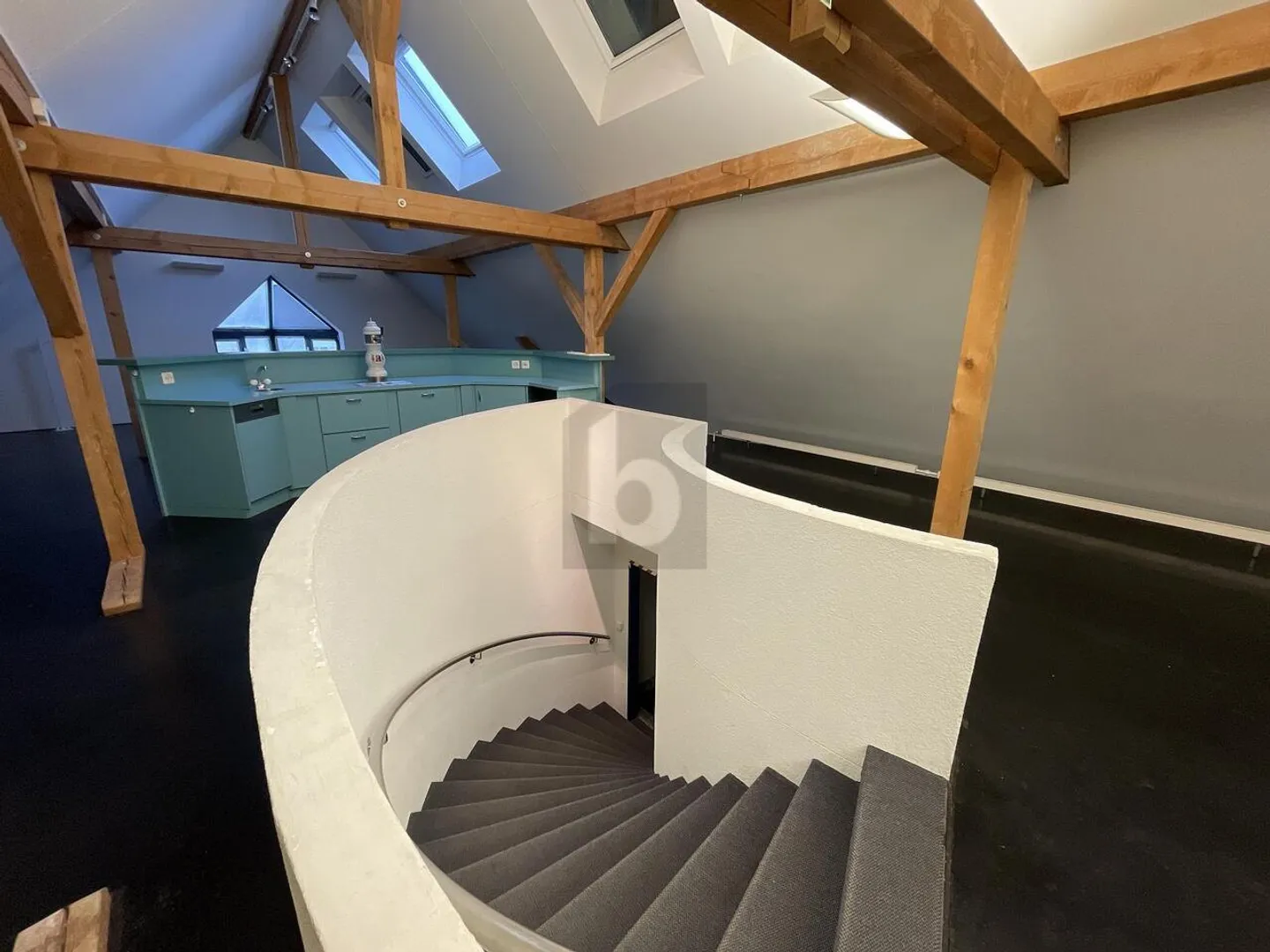 Einzigartiges Loft mit rustikalem Charme - Foto 4 von 6