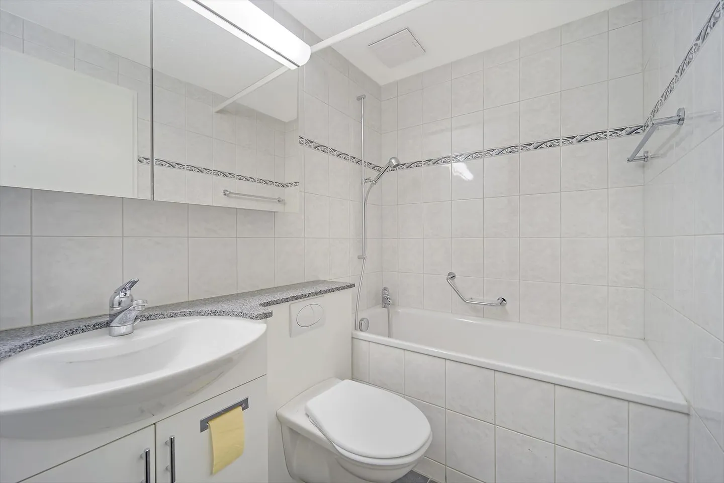 Apartment for rent - Photo 4 of 7