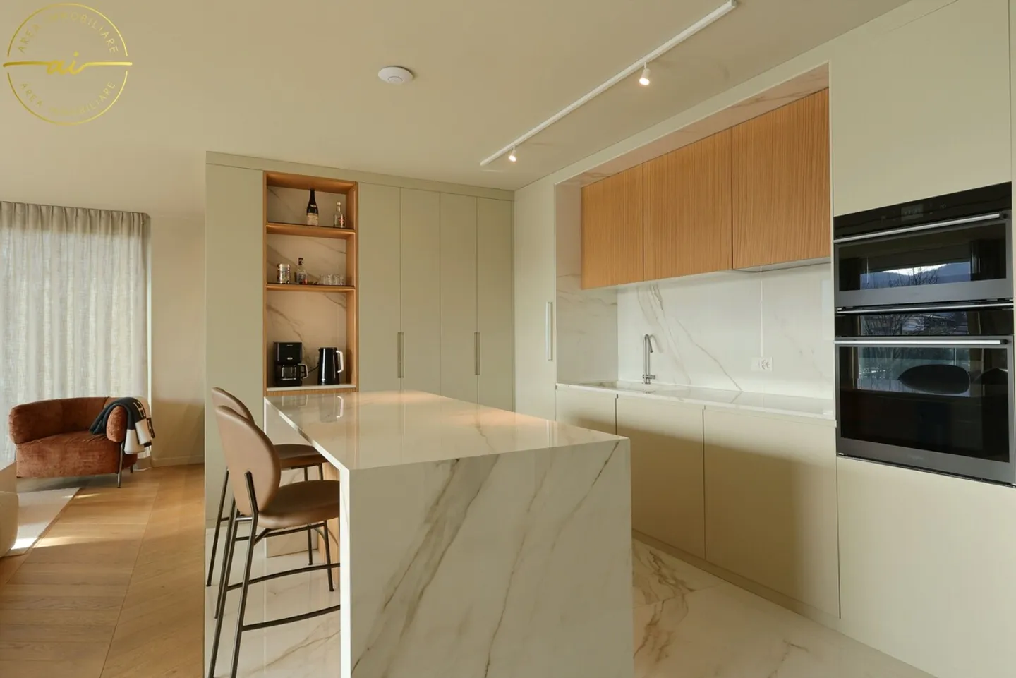 REFINED 3.5-ROOM APARTMENT OF SUPERIOR STANDING - Photo 3 of 13