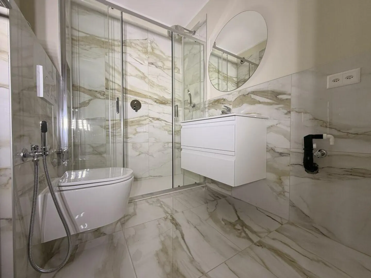 Appartamento moderno con vista lago - Foto 12 di 15