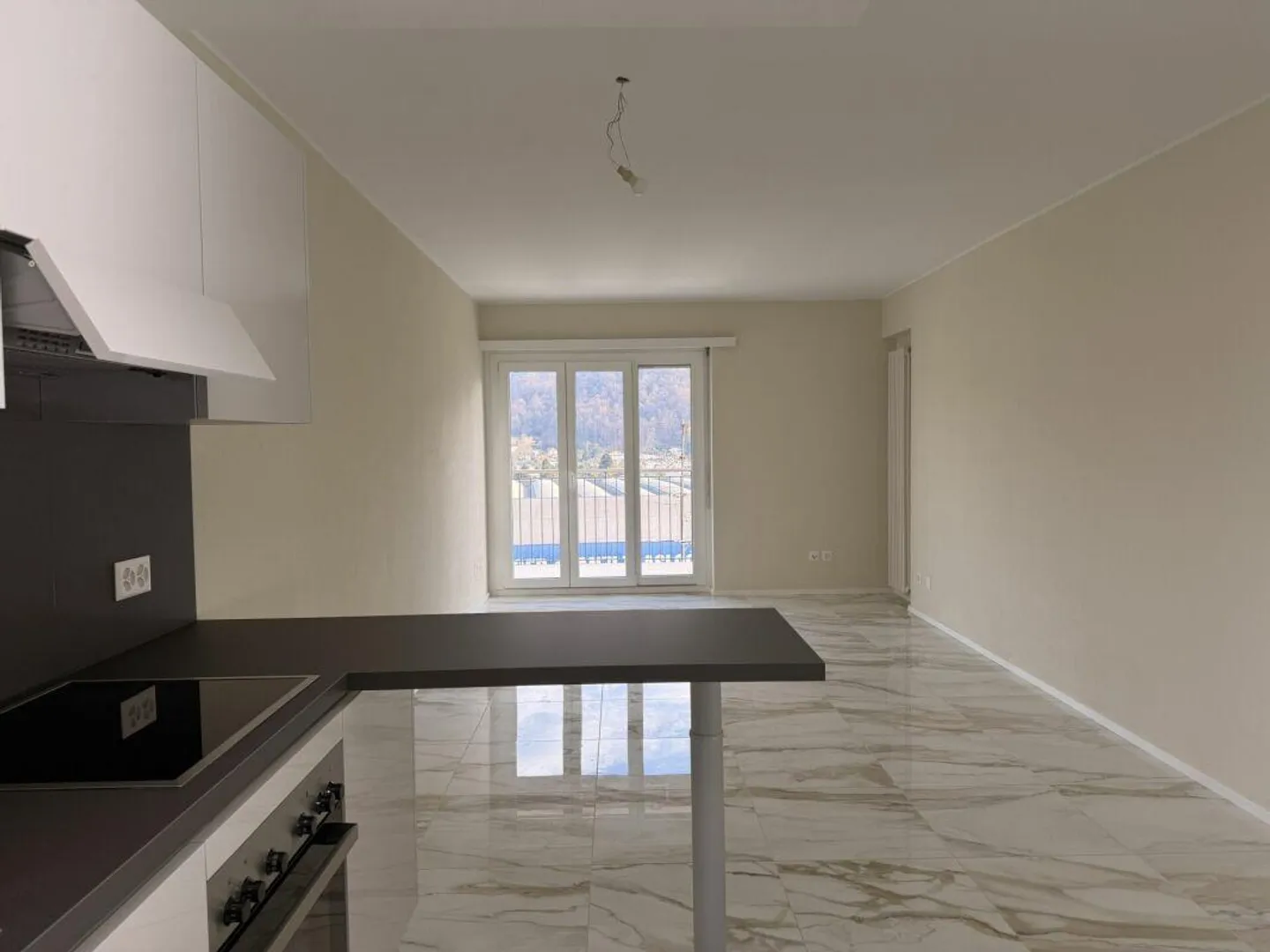 Appartamento moderno con vista lago - Foto 4 di 15