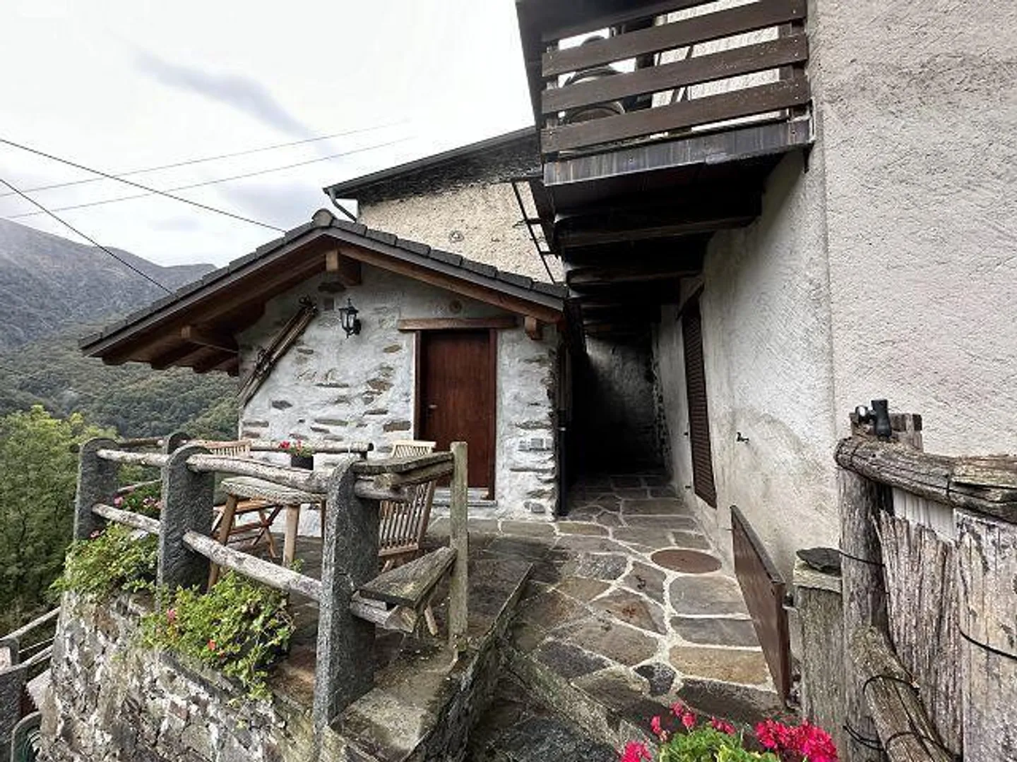 2 1/2-room village house in a very quiet, sunny location with a view - Photo 4 of 26