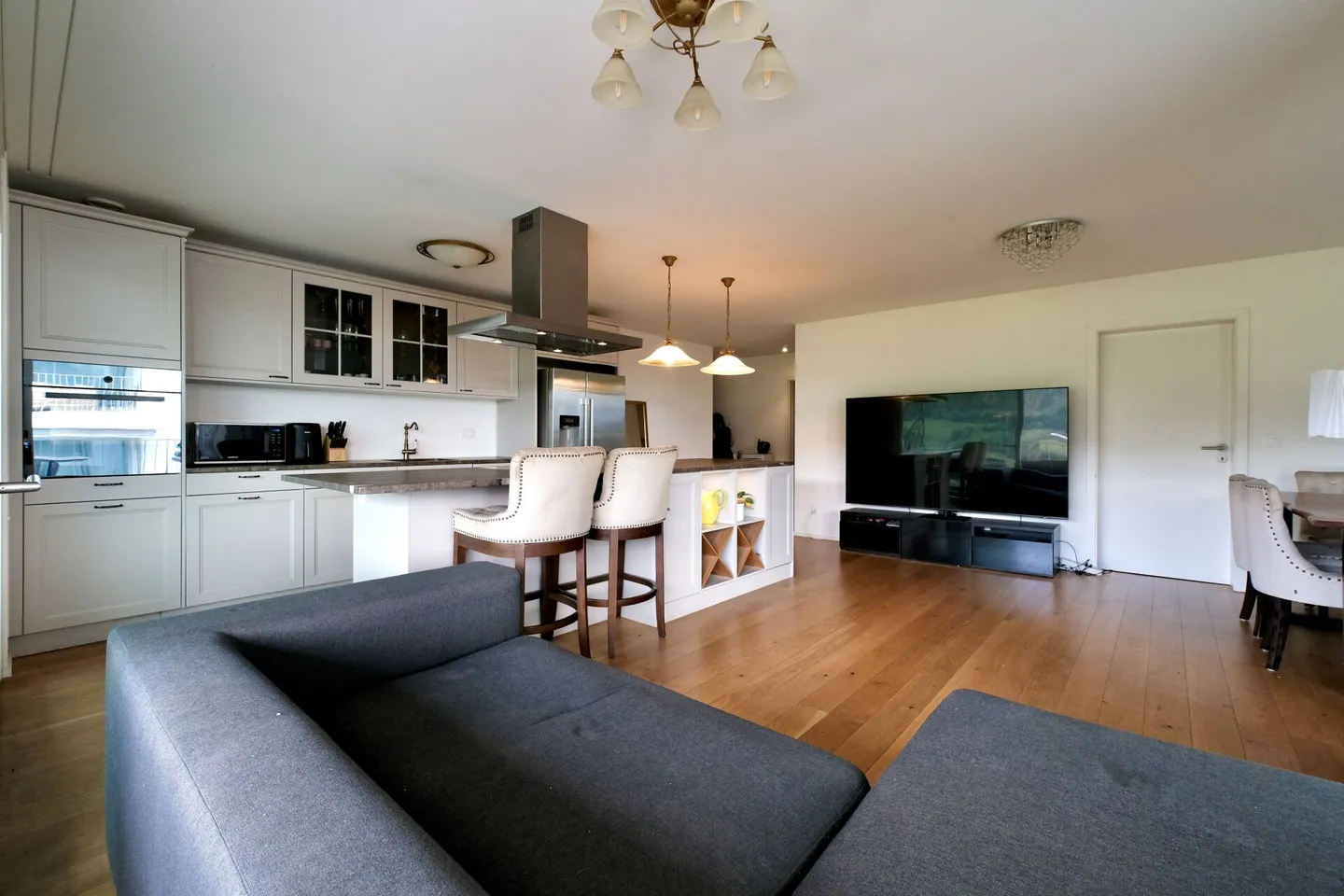 Your Home in the Green - modern, bright and with a beautiful view - Photo 5 of 15