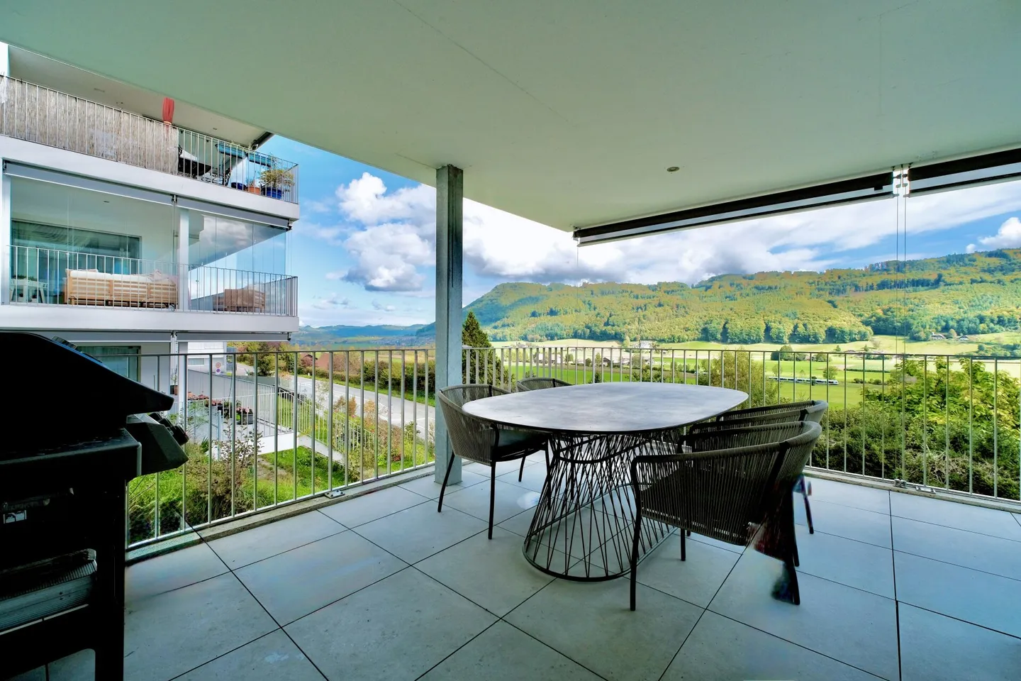 Your Home in the Green - modern, bright and with a beautiful view - Photo 6 of 15