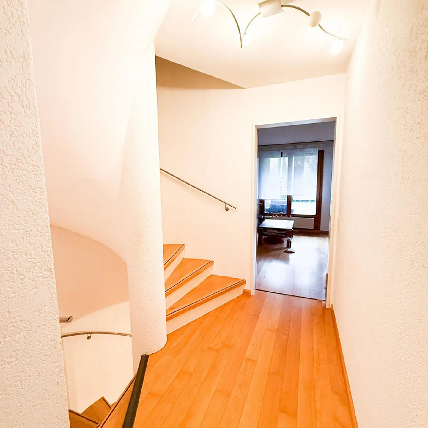 Casa unifamiliare di 5,5 stanze con molto spazio per sogni abitativi individuali - Foto 8 di 17