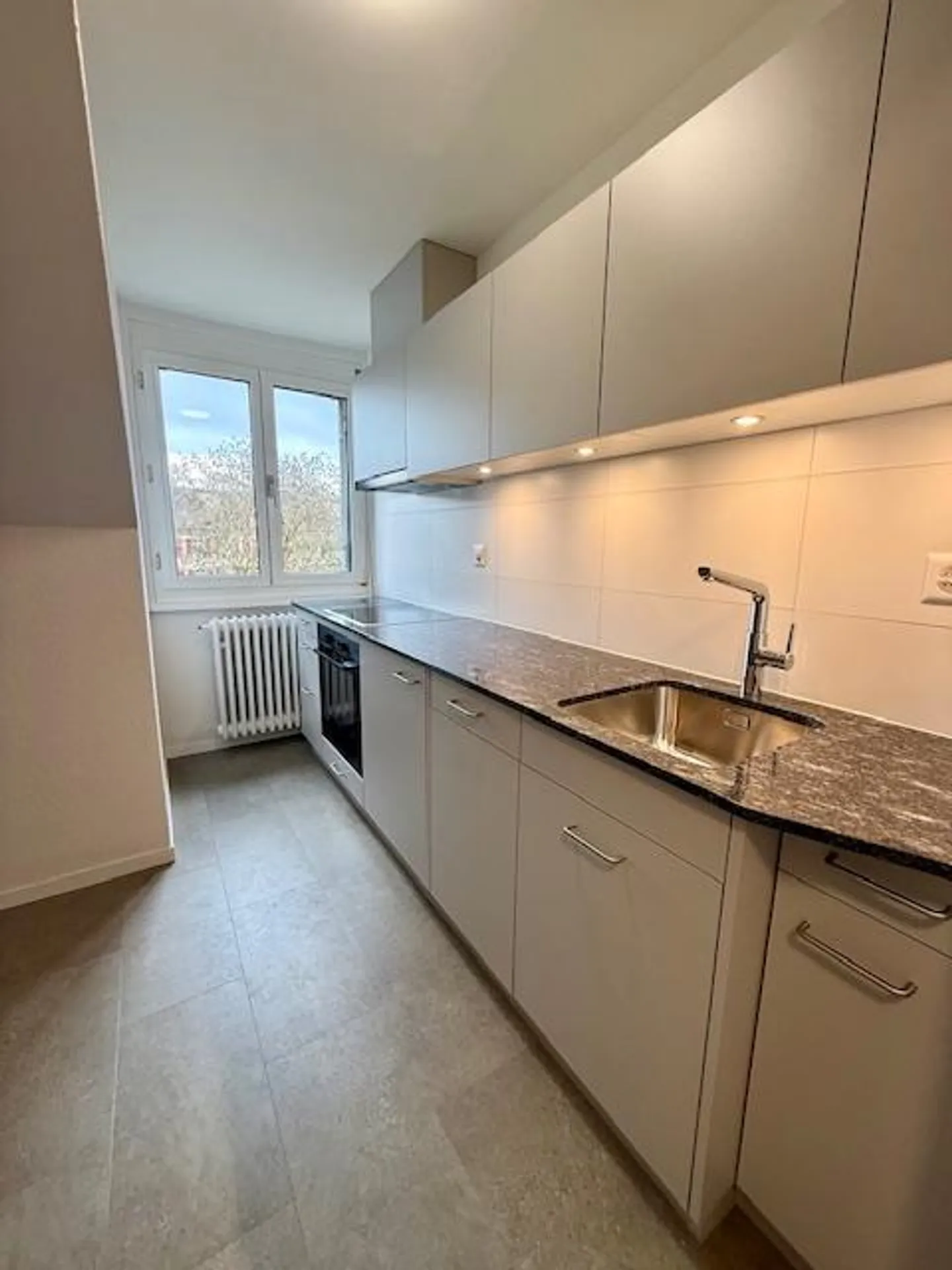 Charmante Dachgeschosswohnung in Bern - Foto 2 von 12