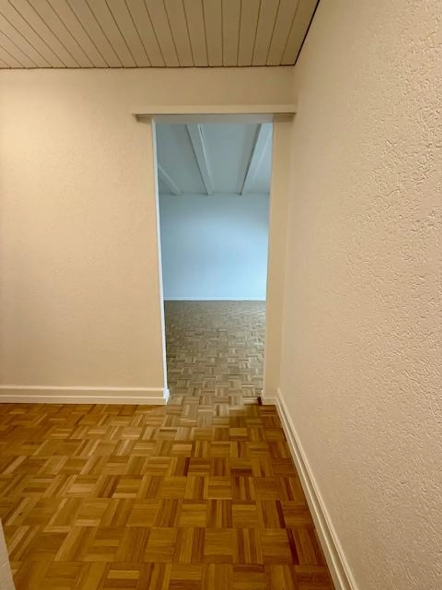 Charmante Dachgeschosswohnung in Bern - Foto 9 von 12