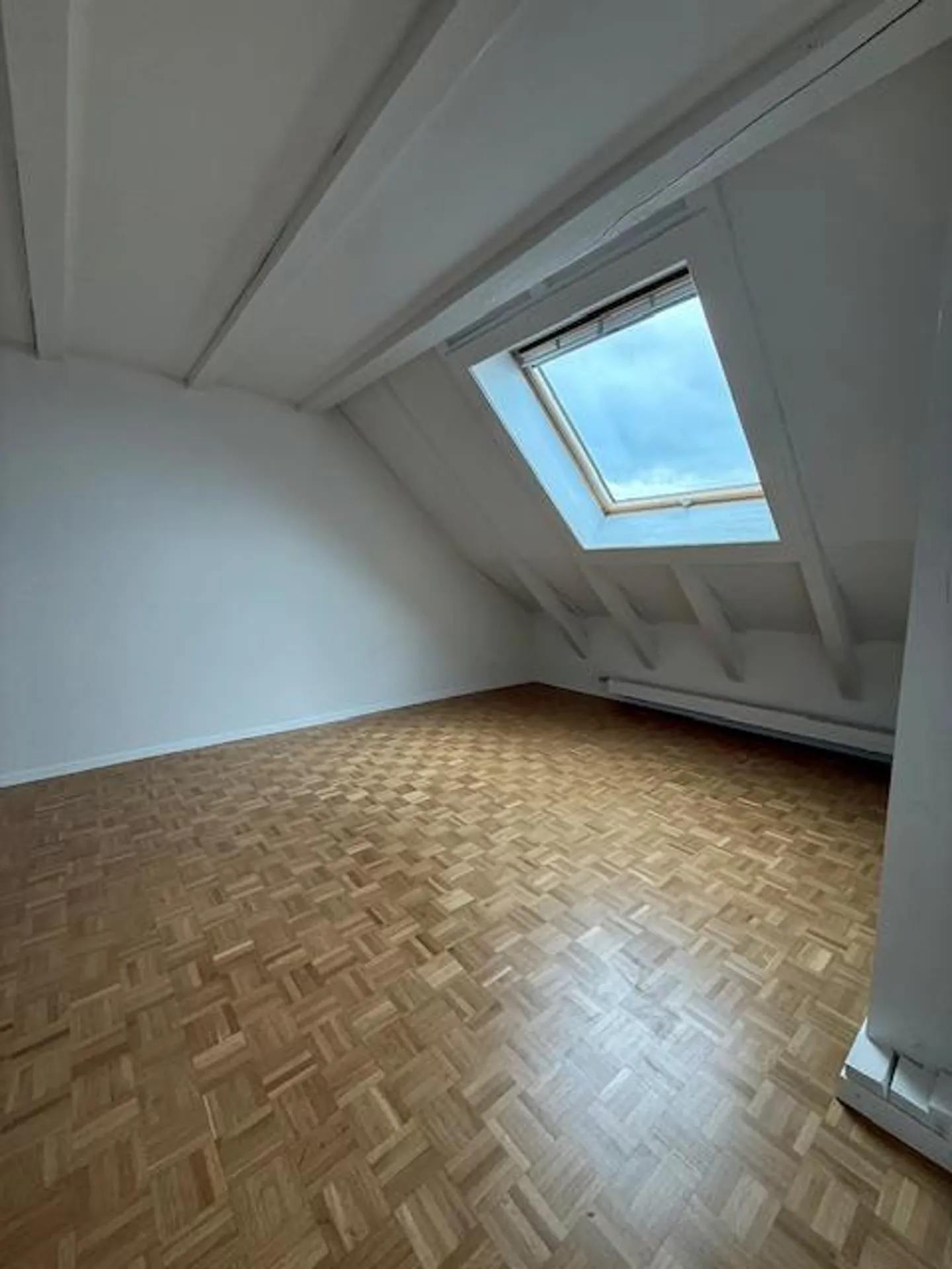 Charmante Dachgeschosswohnung in Bern - Foto 6 von 12