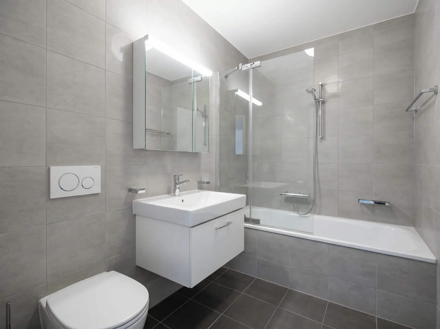 Perle rare : Appartement en attique avec 5,5 pièces et terrasses panoramiques - Photo 5 sur 12