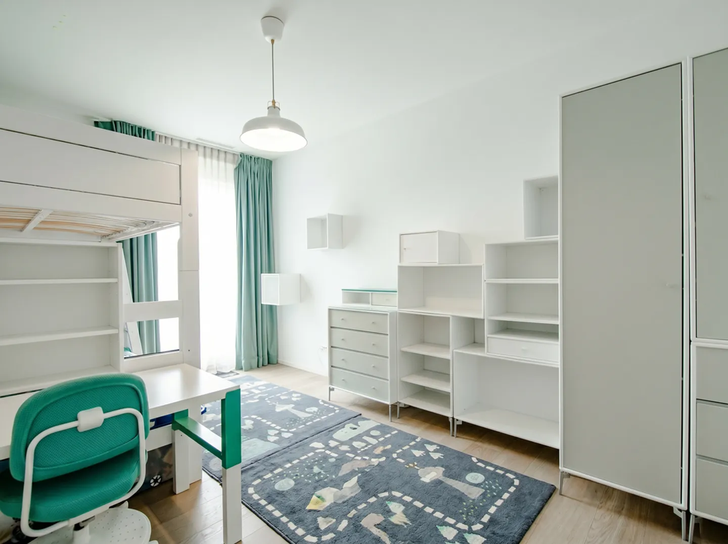 Perle rare : Appartement en attique avec 5,5 pièces et terrasses panoramiques - Photo 8 sur 12