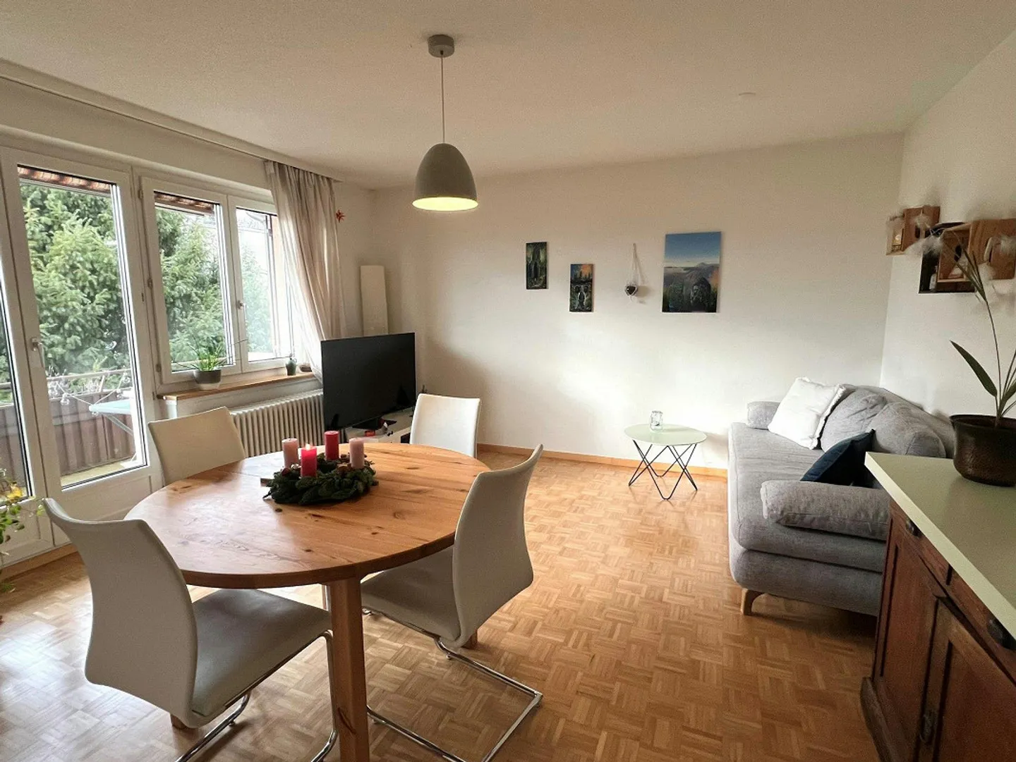 Vie tranquille dans le beau quartier de Niklausen - Photo 1 sur 9