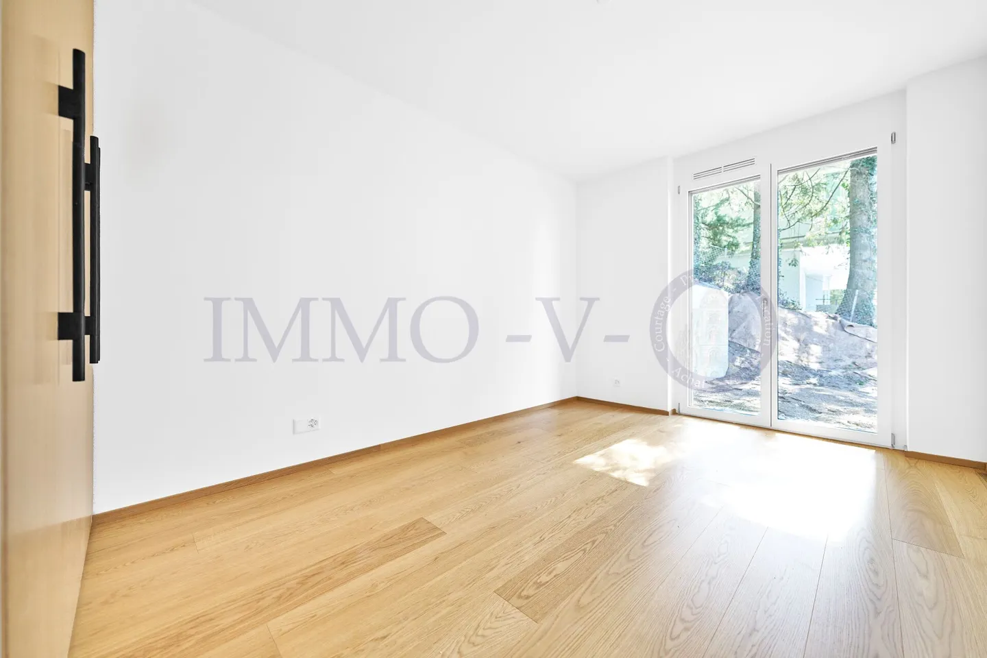 NEUF DE HAUT STANDING AVEC BALCON-TERRASSE ET VUE PANORAMIQUE - LOT 4 - Foto 10 von 13