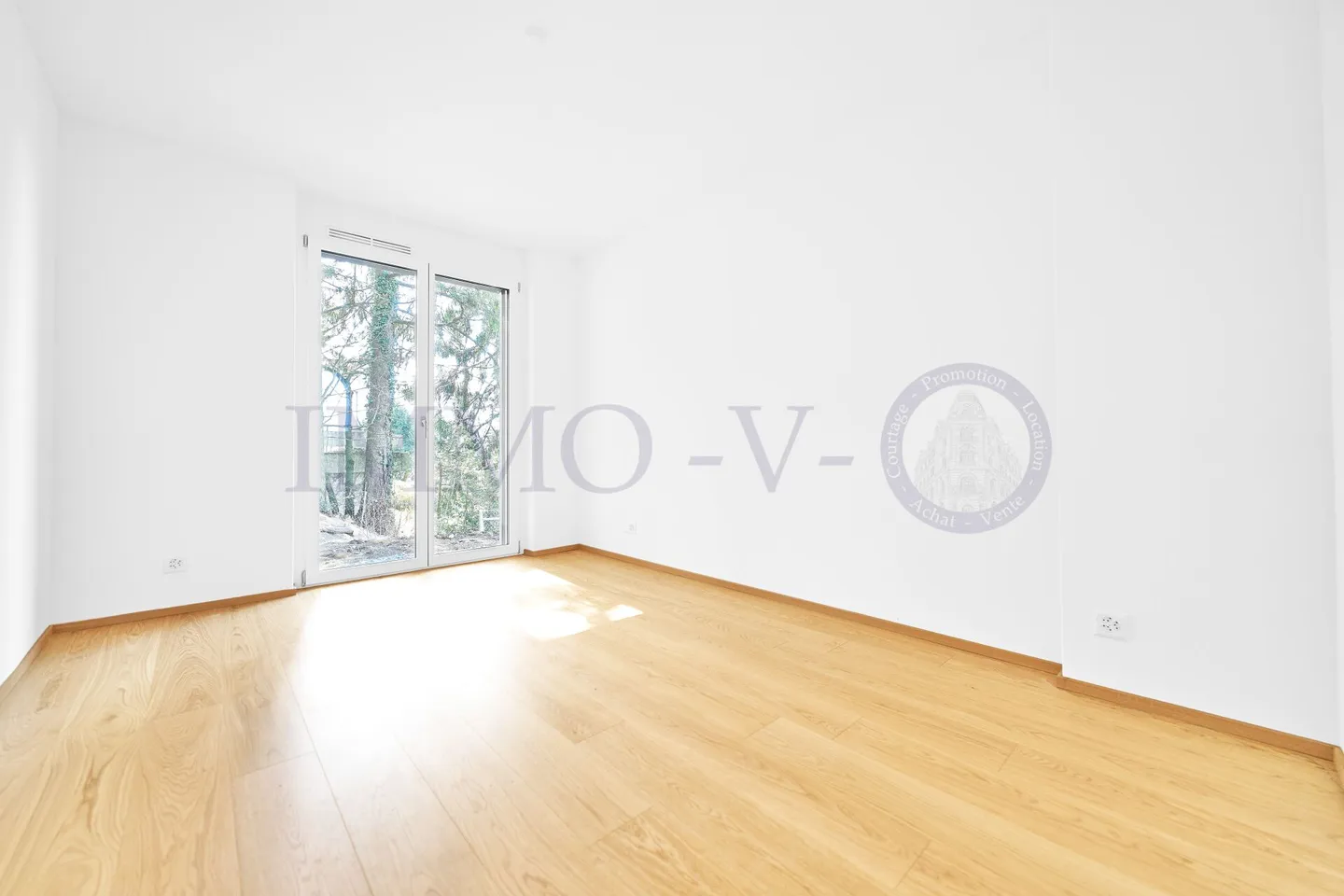 NEUF DE HAUT STANDING AVEC BALCON-TERRASSE ET VUE PANORAMIQUE - LOT 4 - Foto 11 von 13