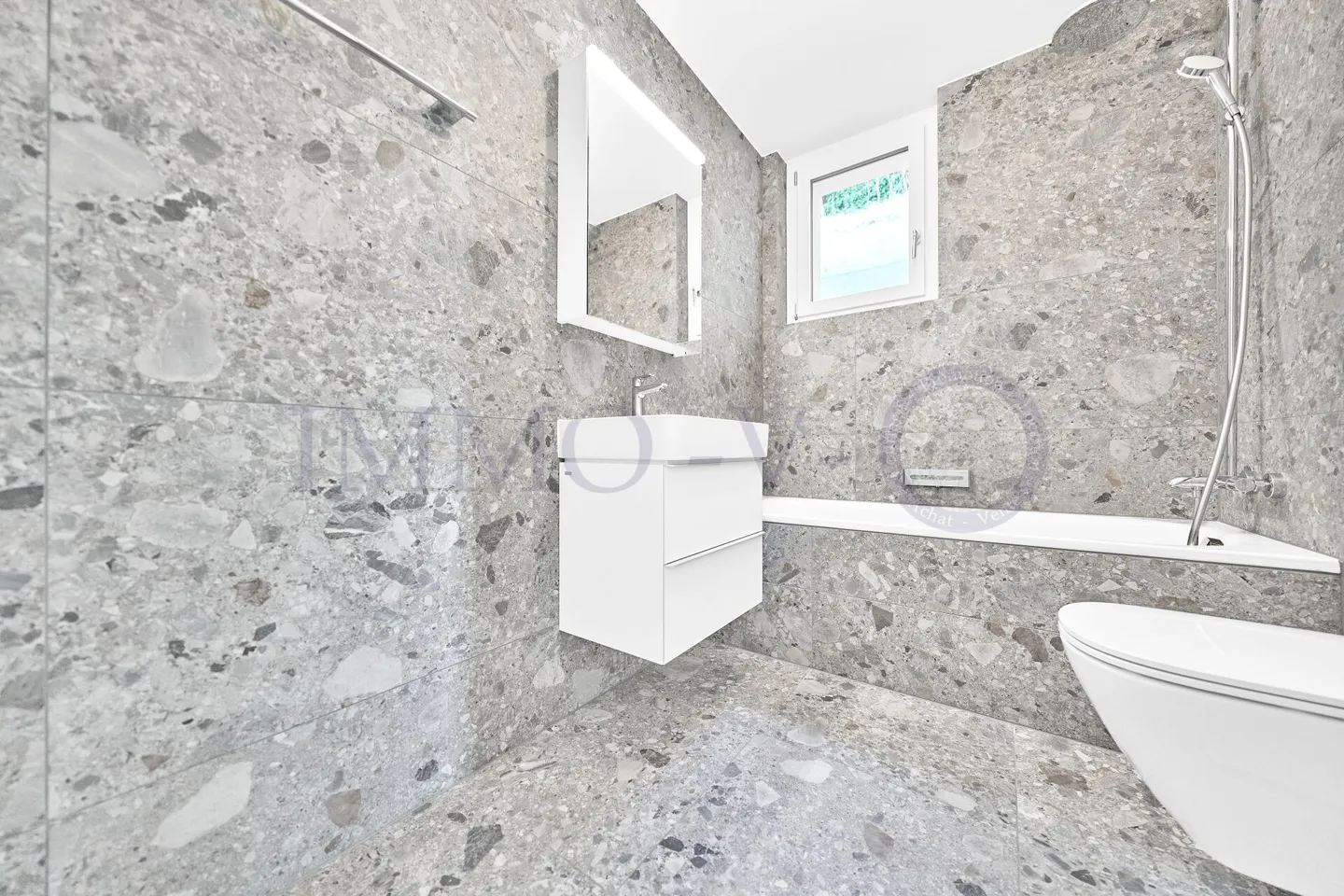 NEUF DE HAUT STANDING AVEC BALCON-TERRASSE ET VUE PANORAMIQUE - LOT 4 - Foto 12 von 13