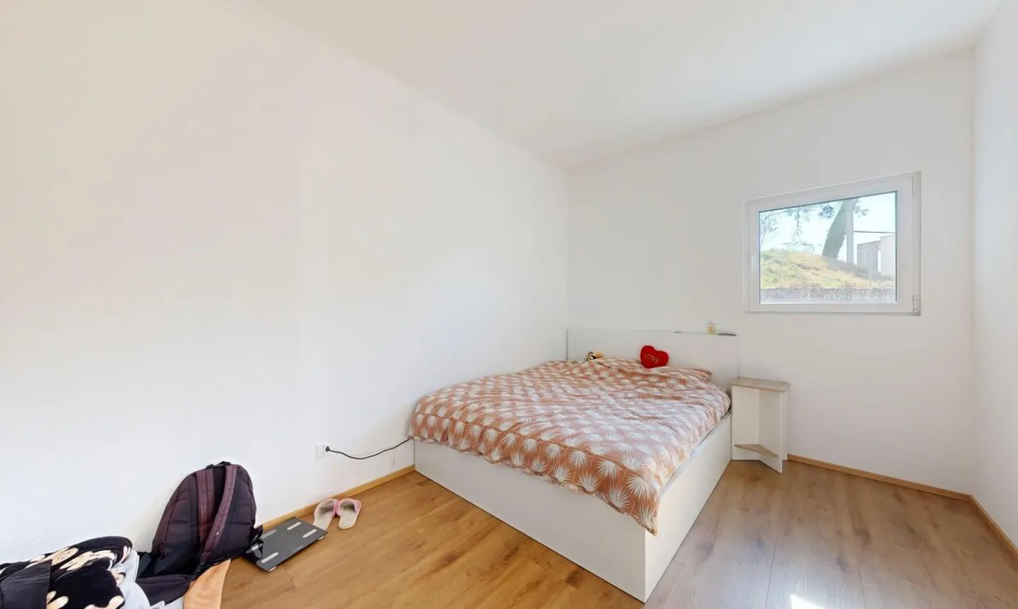 Elegant 2.5 room renovated apartment with beautiful ceiling height - Photo 8 of 11