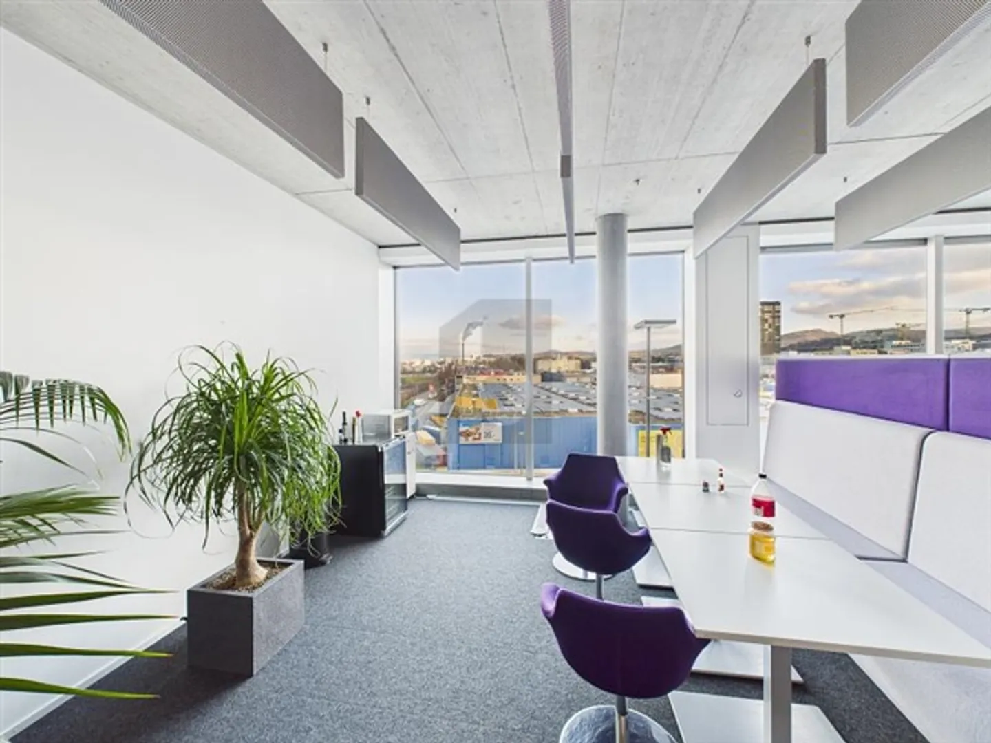 BRIGHT AND MODERN WITH BEST ACCESSIBILITY - Photo 3 of 5