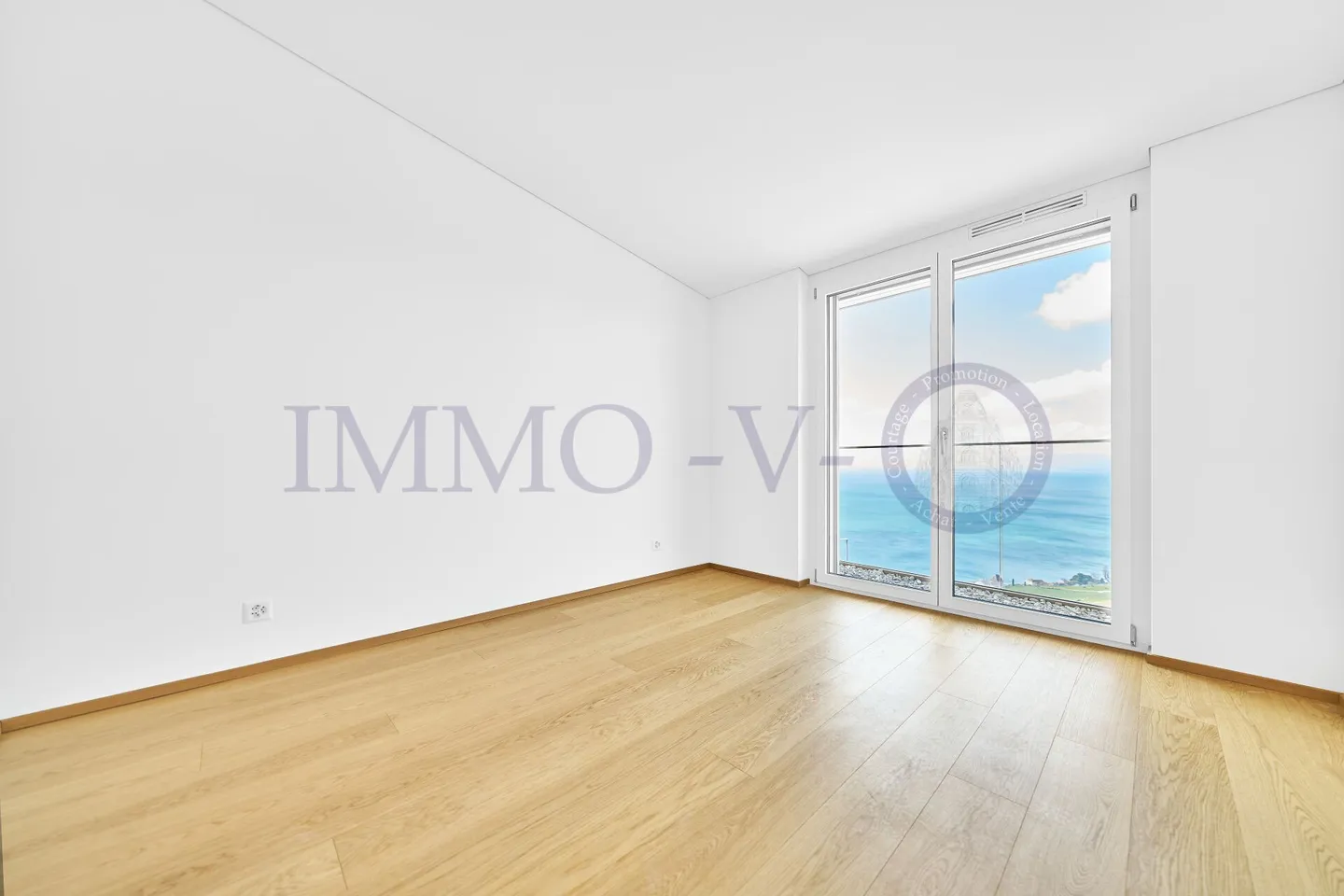 NEUF DE HAUT STANDING AVEC BALCON-TERRASSE ET VUE PANORAMIQUE - LOT 1 - Foto 8 von 13