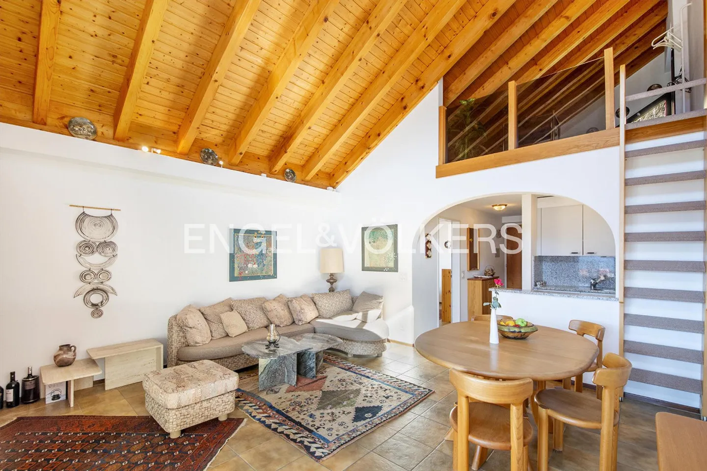 Dachwohnung mit 2,5 Zimmern, Galerie und Seeblick in ruhiger Lage (32) - Foto 9 von 10