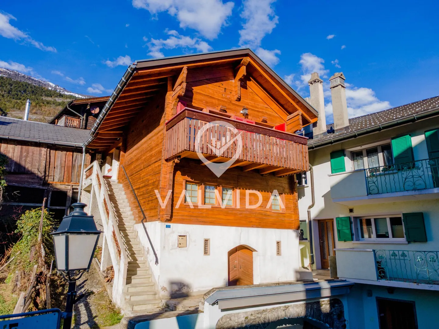 Exclusive: Completely renovated house with two apartments in the municipality of Varen - Photo 1 of 14