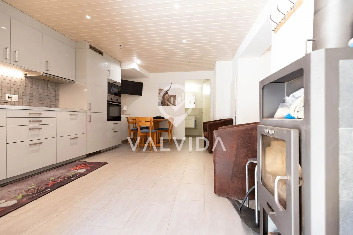 Exclusive: Completely renovated house with two apartments in the municipality of Varen - Photo 2 of 14