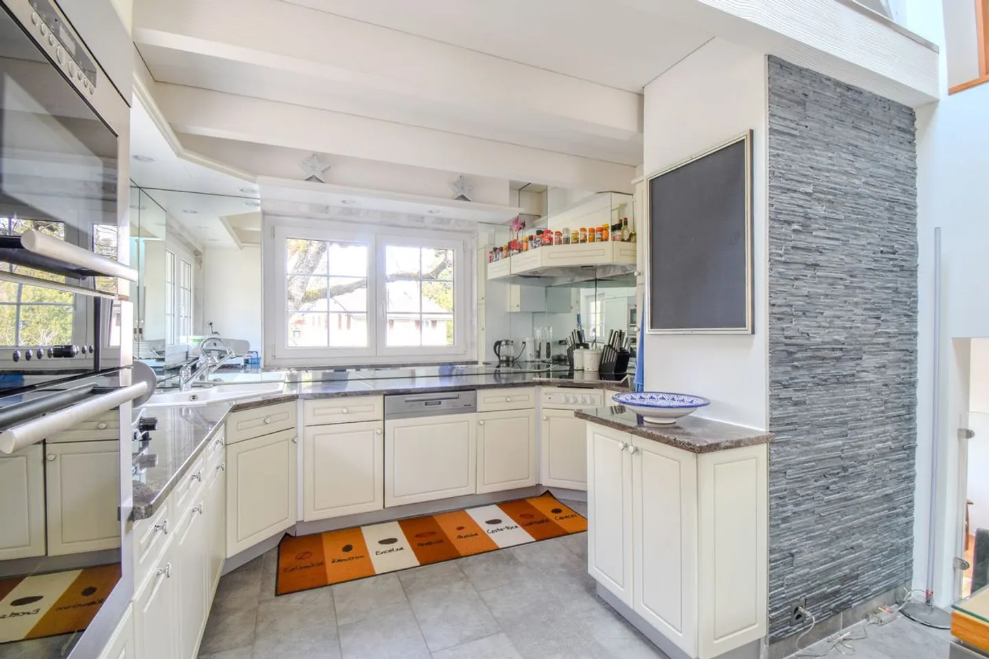 Villa with stunning view! - Photo 6 of 13