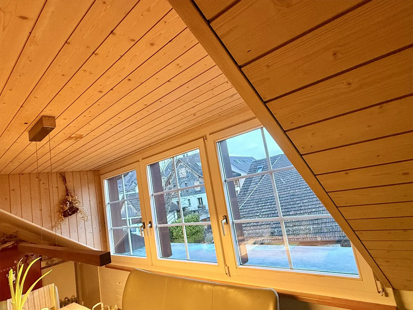 Attic apartment with large terrace and lake view - Photo 6 of 10