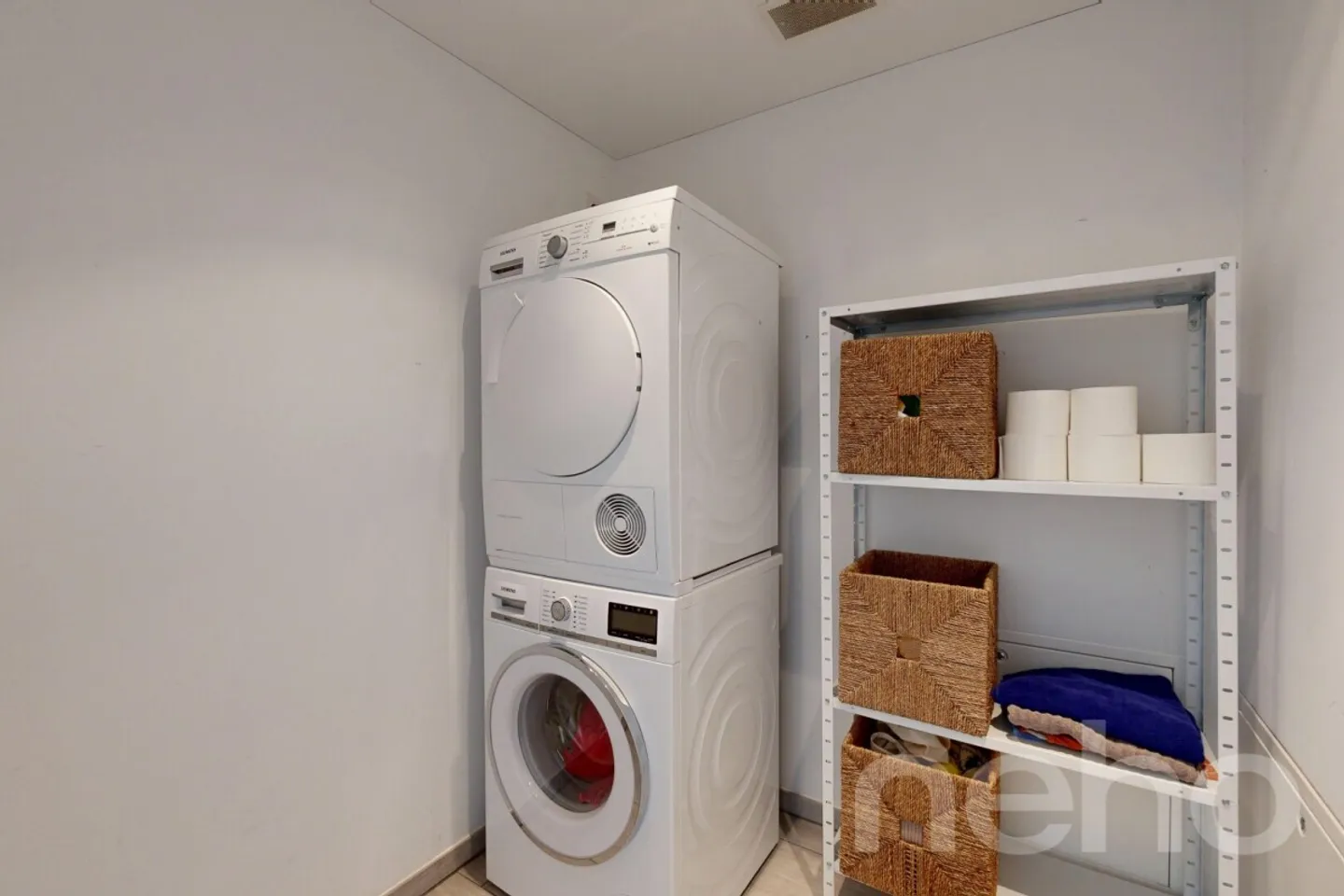 3 Minutes to HB. Spacious Maisonette with 2 Balconies - Photo 10 of 12