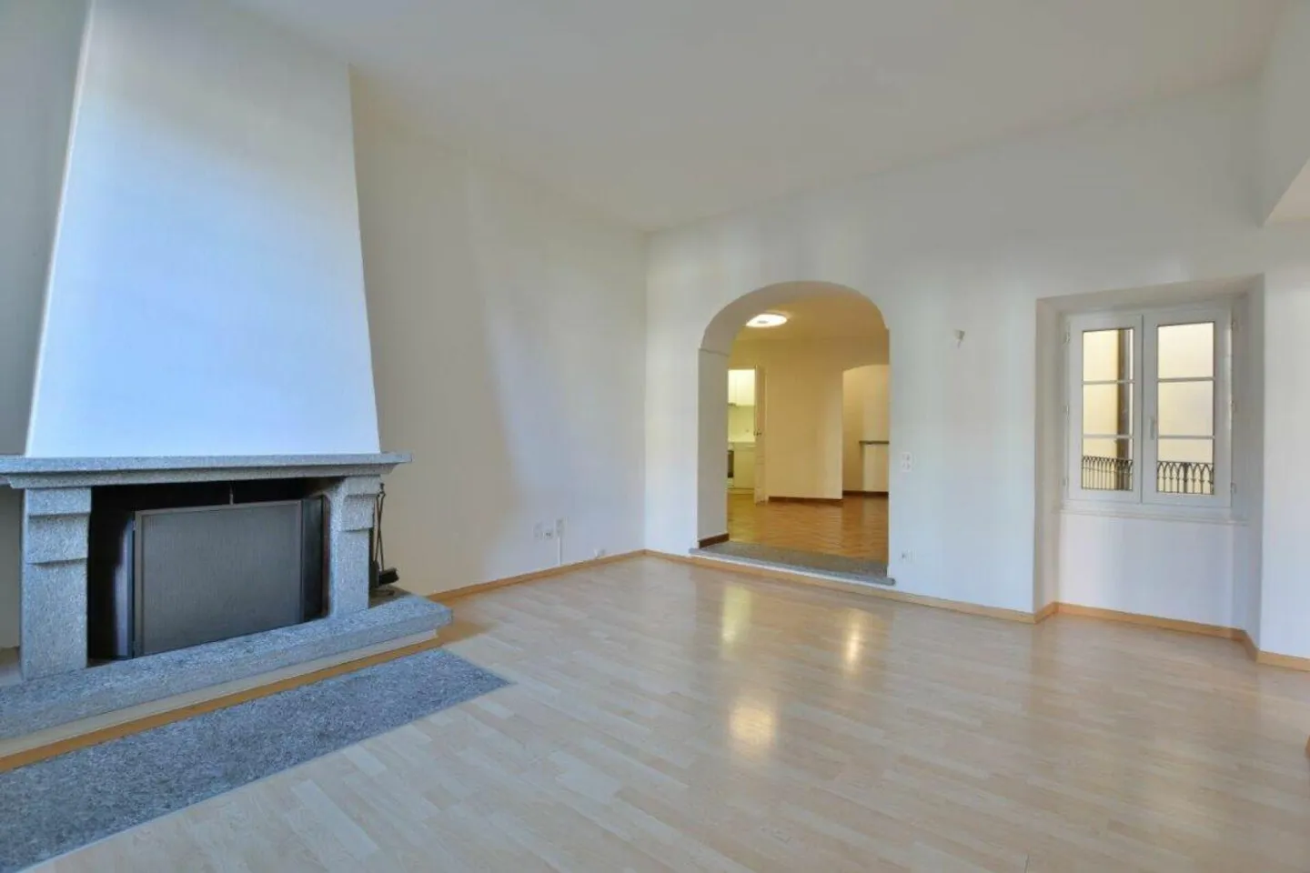 Bright 3.5 rooms in the Old Town - Photo 3 of 7