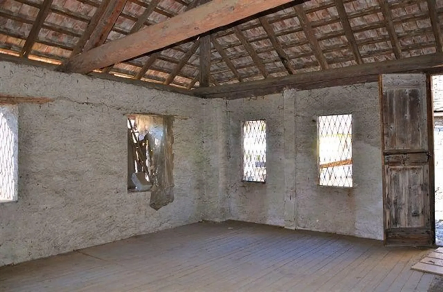 «Grande rproprietà rustica da ristrutturare con giardino / grosse Liegenschaft zum Ausbauen mit Garten» - Foto 3 di 20