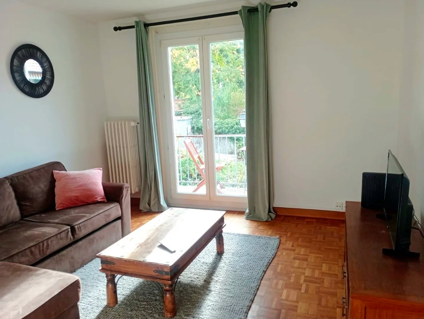 Appartamento Arredato Confortevole - Foto 2 di 8