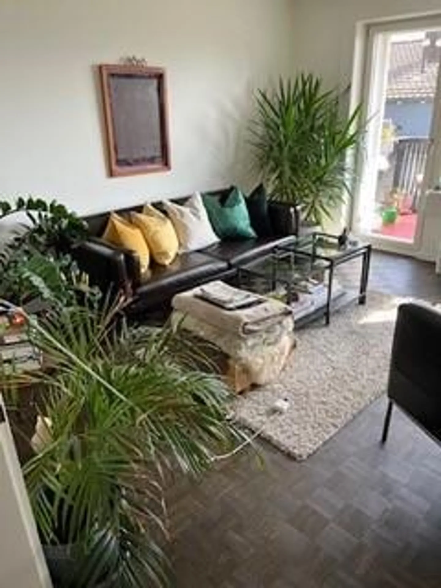 Appartement unique de 2,5 pièces près de la ville - Photo 3 sur 11