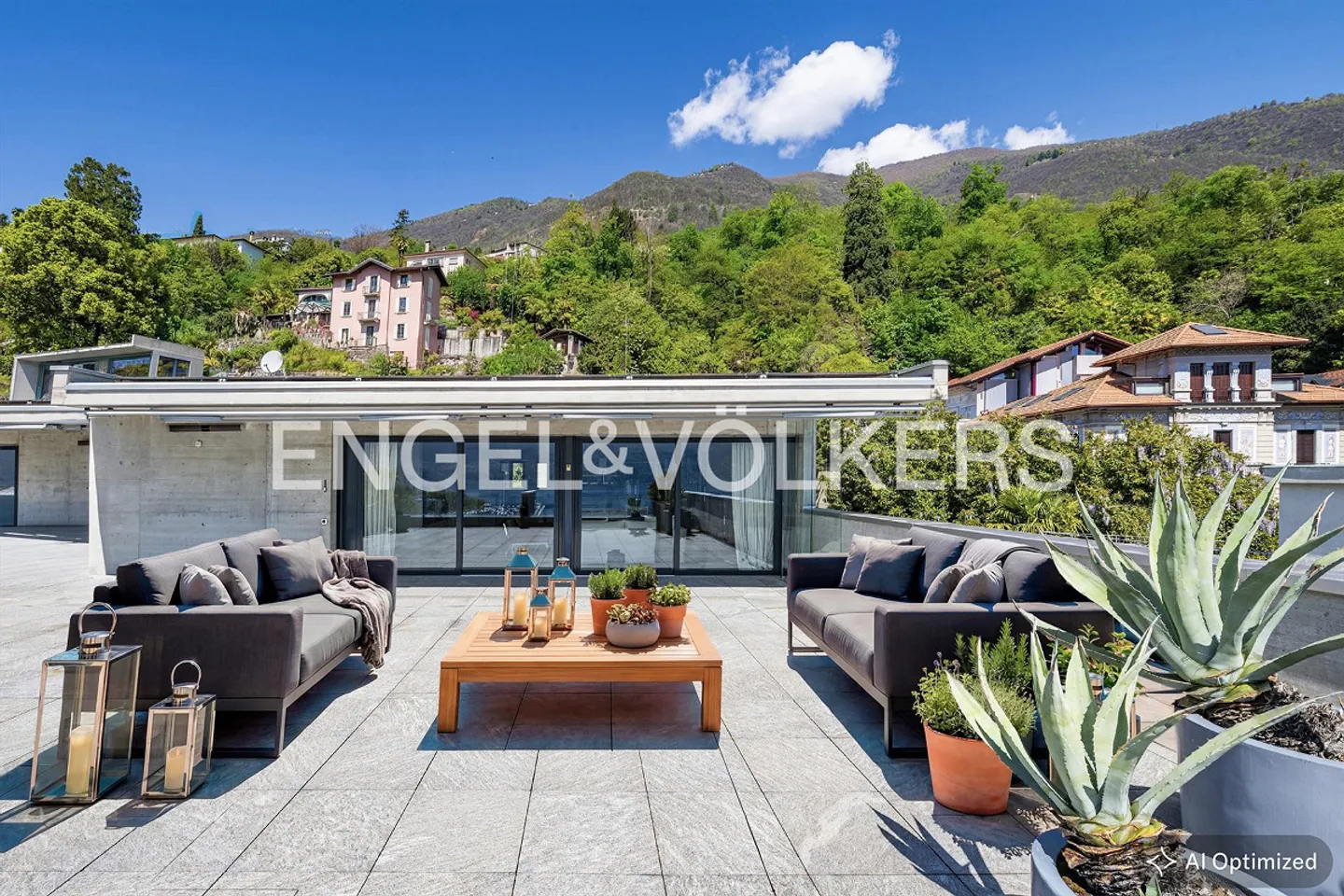 Exclusive penthouse apartment with dream lake view (67) - Photo 4 of 15