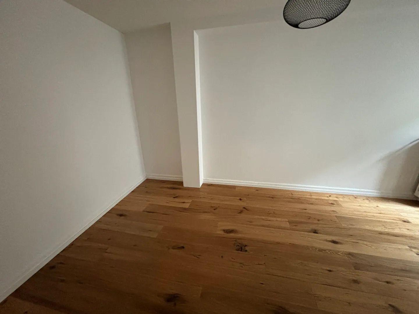 Mixed-use building for sale - Photo 10 of 19