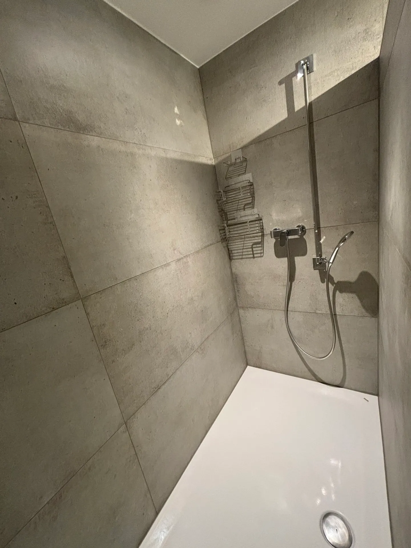 Mixed-use building for sale - Photo 12 of 19