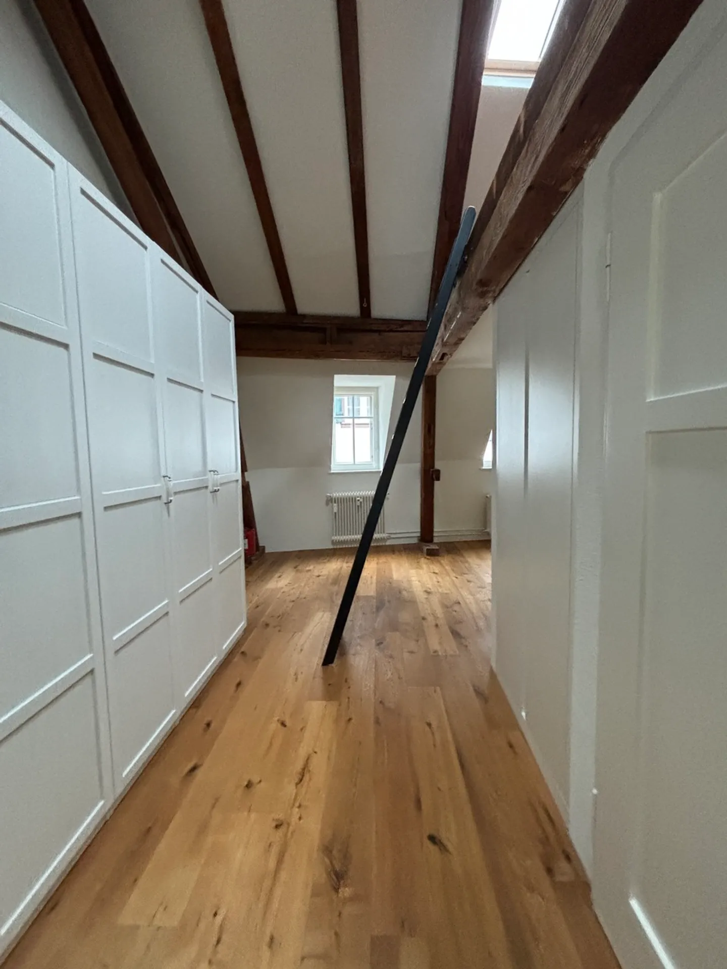Mixed-use building for sale - Photo 16 of 19