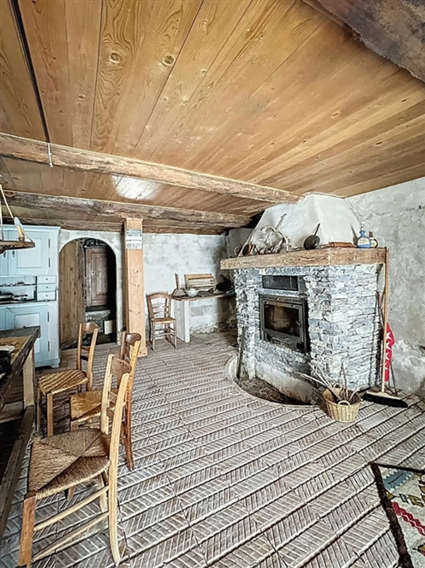 Rare opportunité au cœur du vieux village de Lens ! - Photo 13 sur 14