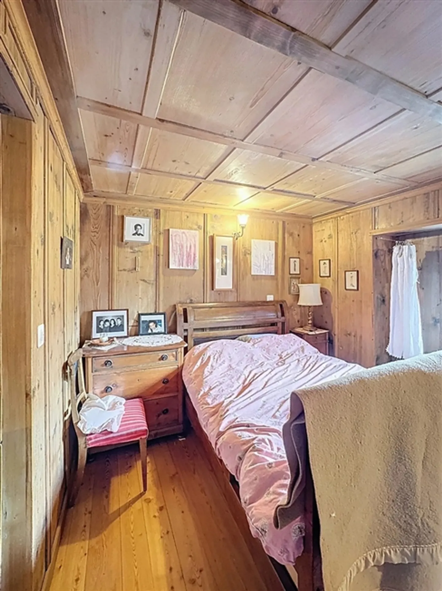 Rare opportunité au cœur du vieux village de Lens ! - Photo 10 sur 14