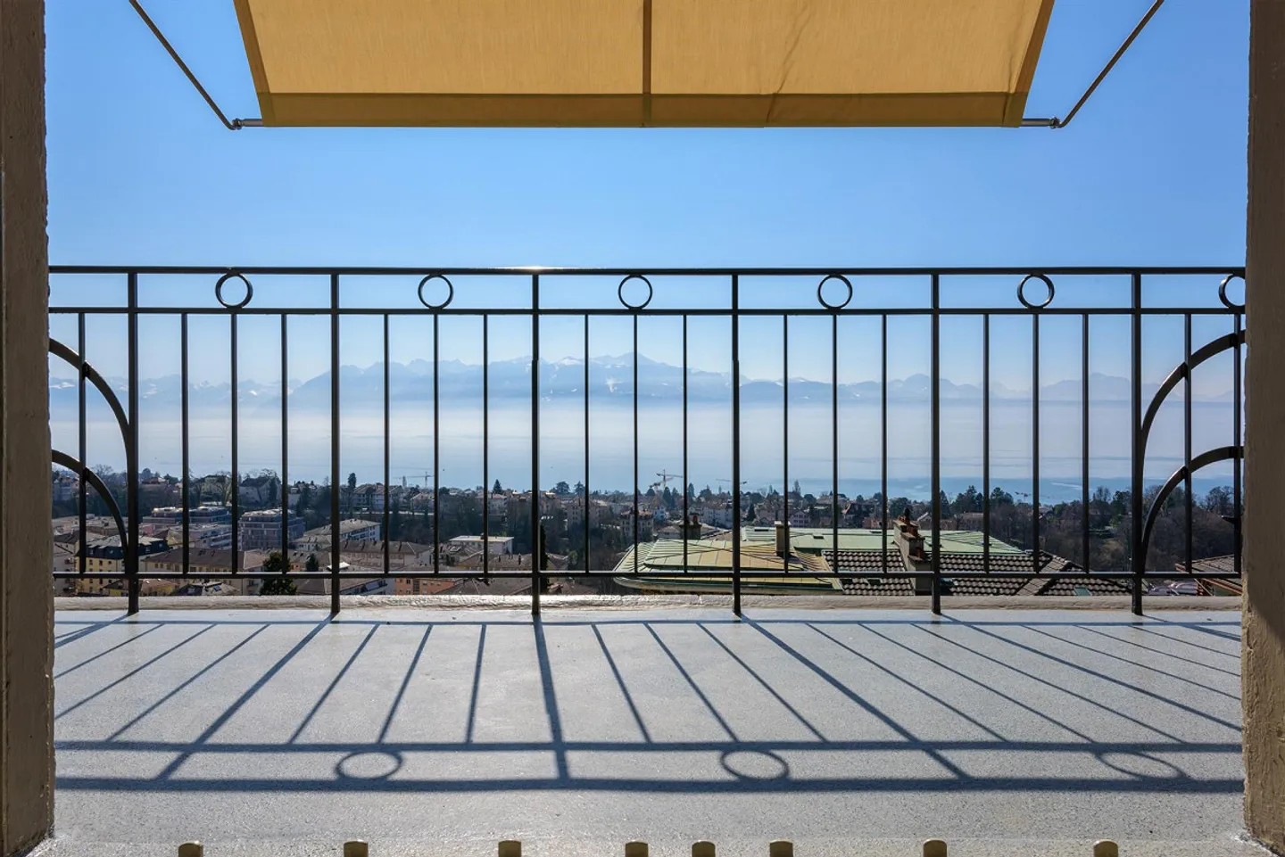 Stunning view of the lake - Photo 5 of 11