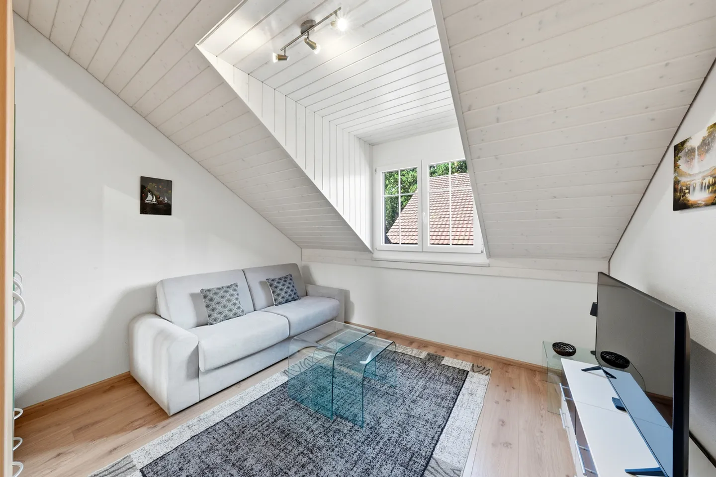 Appartement en attique de 5,5pces à 1124 Gollion - Foto 7 von 9