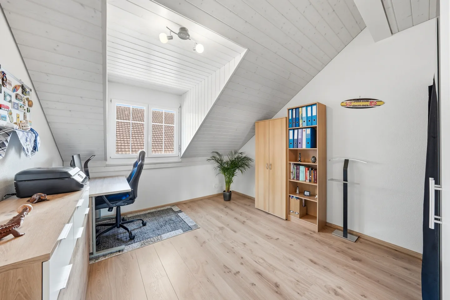 Appartement en attique de 5,5pces à 1124 Gollion - Foto 8 von 9